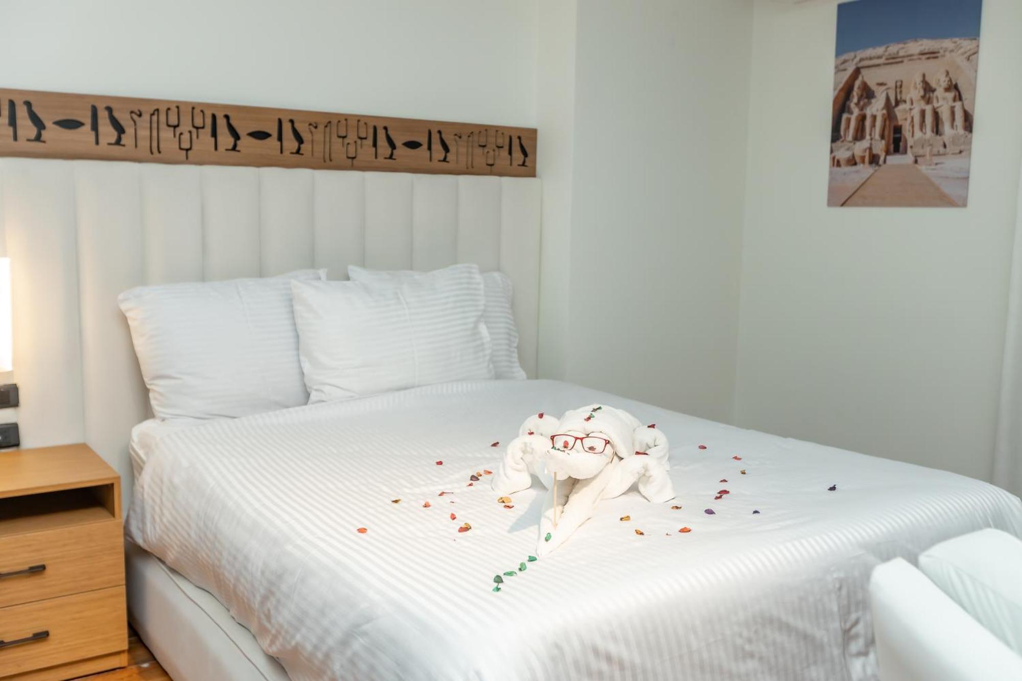 Superior Pyramids Inn Al Kawm al Akhdar Exterior photo